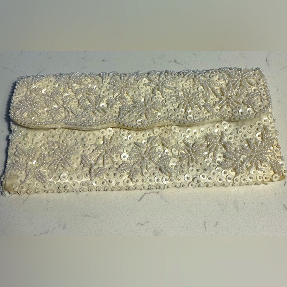 Vintage Style Clutch with Sequin& Bead Detailing 4 x 8” interior smaller pocket - Picture 1 of 9